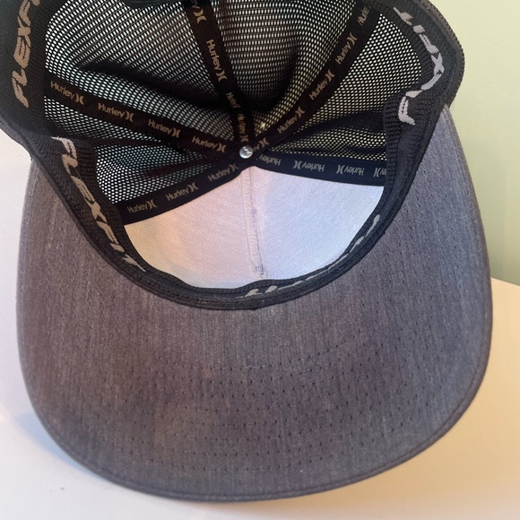 Hurley Monterey Trucker Flex Hat - Charcoal. Size Small - Picture 4 of 7